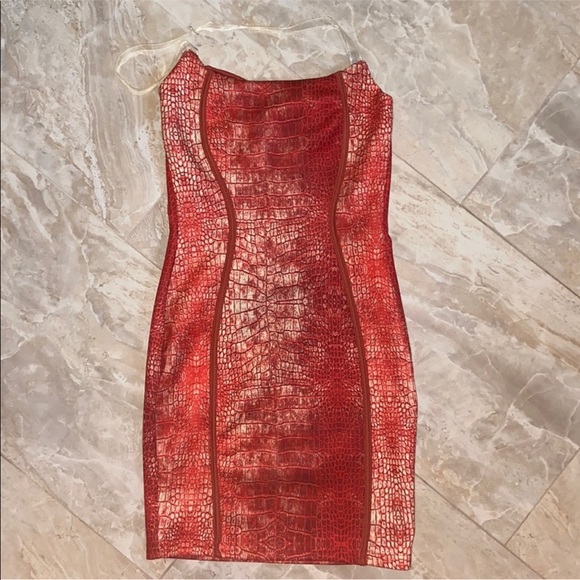 PrettyLitttleThing Red Bodycon Dress NWT - Picture 3 of 4